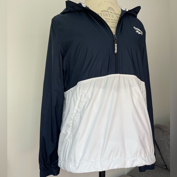 Super cute classic windbreaker Reebok - Picture 2 of 12